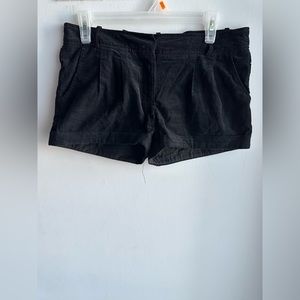 Women’s tweed short